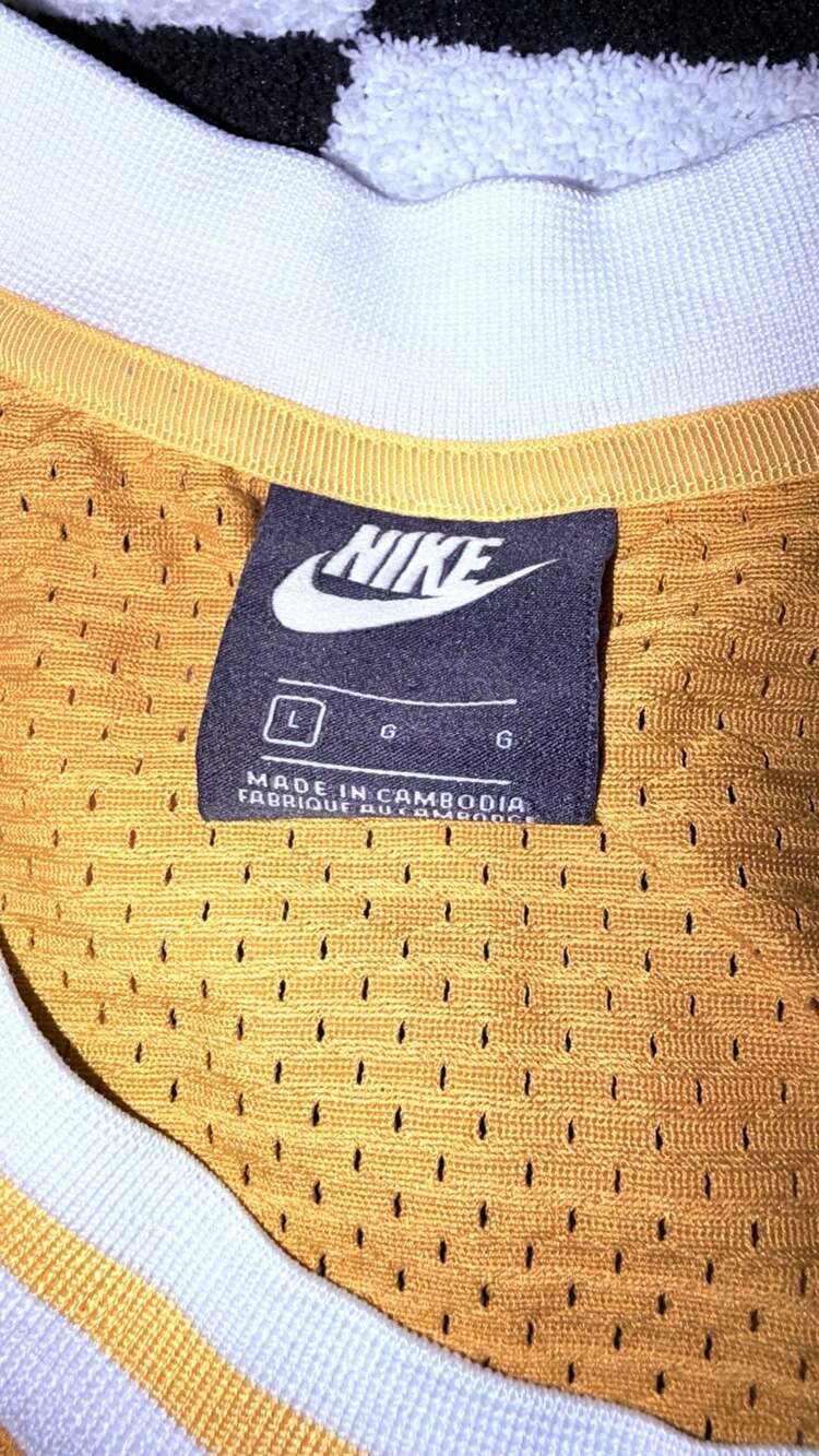 Nike Sportswear Mesh Basketball Jersey Yellow Gold Size Large - Picture 3 of 4
